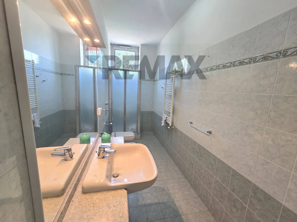 Vannitoad - Spacious Triplex with Balcony in Milan