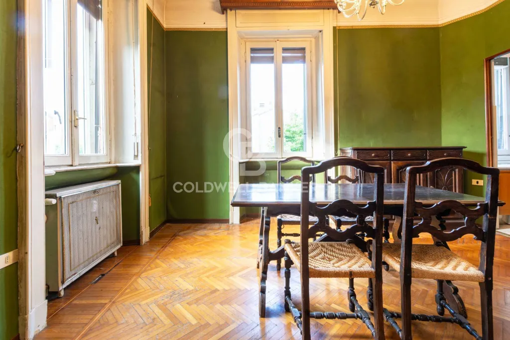 Dining Room - Luxury Apartment with Piazza View in Milan