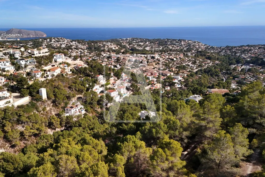 Urban Plot with Panoramic Sea Views in Benissa