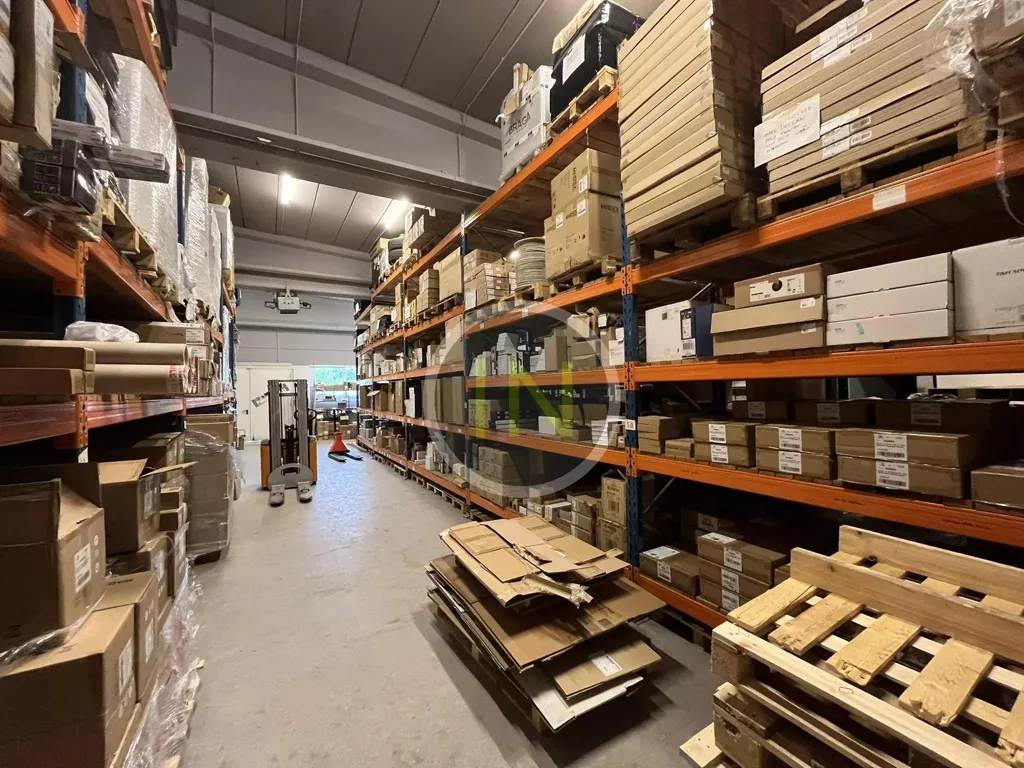 Lavanderia - Office and Warehouse in Bertrange