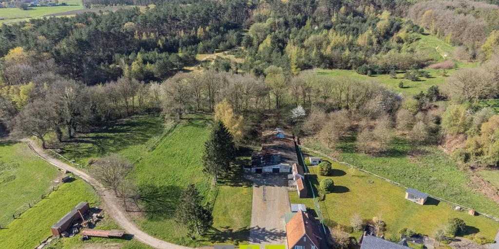 Õhuvaade - Detached House with Garden in Neeroeteren
