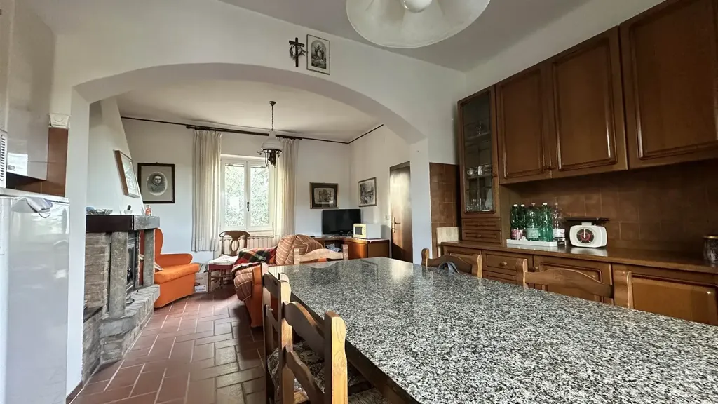 Köök - Independent House with Private Garden in Ostra