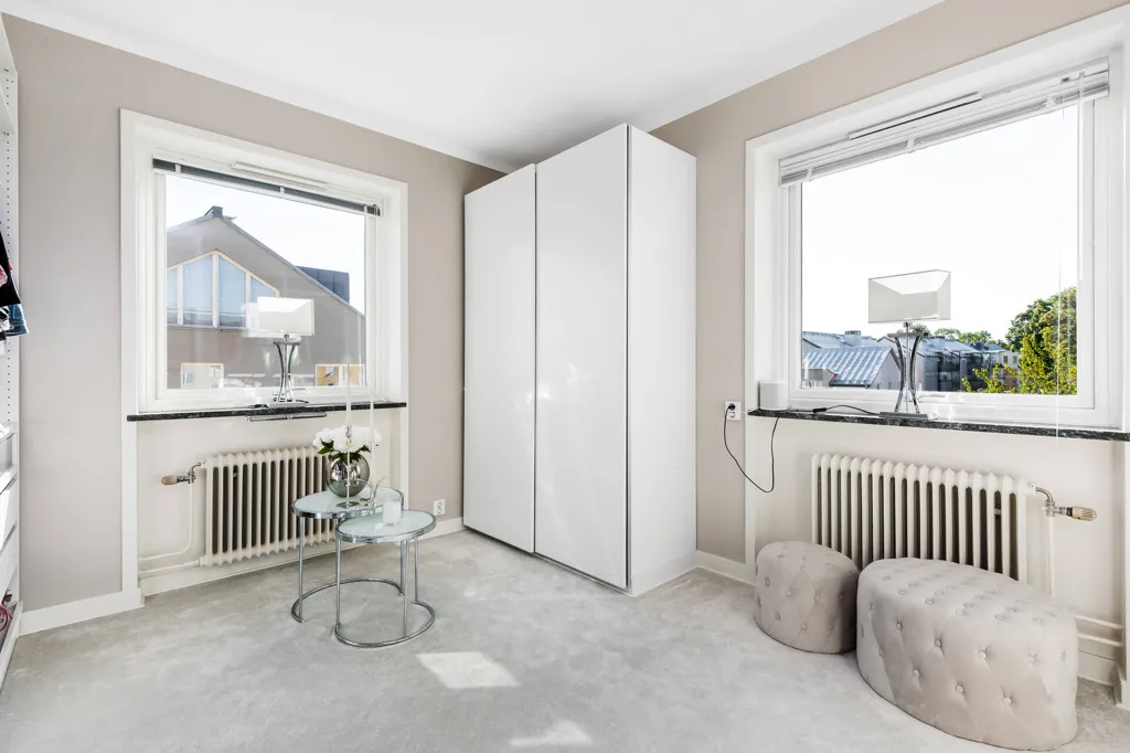 Bureau - Stylish Apartment with Balcony in Central Strängnäs