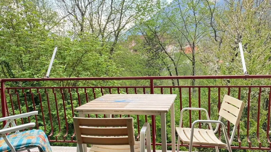Rõdu - Apartment with Balcony in Balsorano
