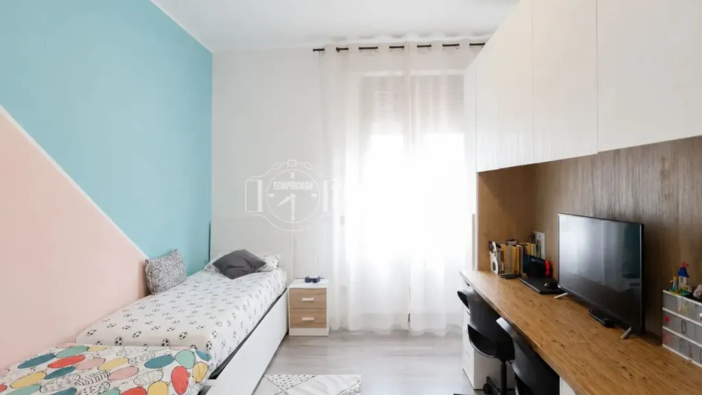 Chambres - Modernised Three-Bedroom Apartment in Muggiò