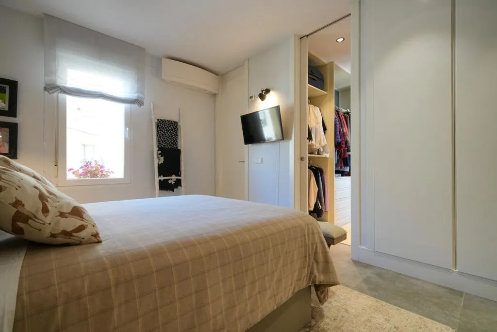 Chambres - Luxury Apartment with High Ceilings in Madrid