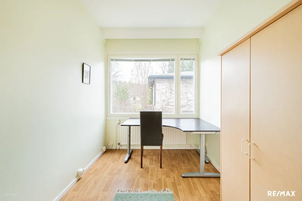 Bureau - 60s Architectural House with Pool in Jalkaranta, Lahti