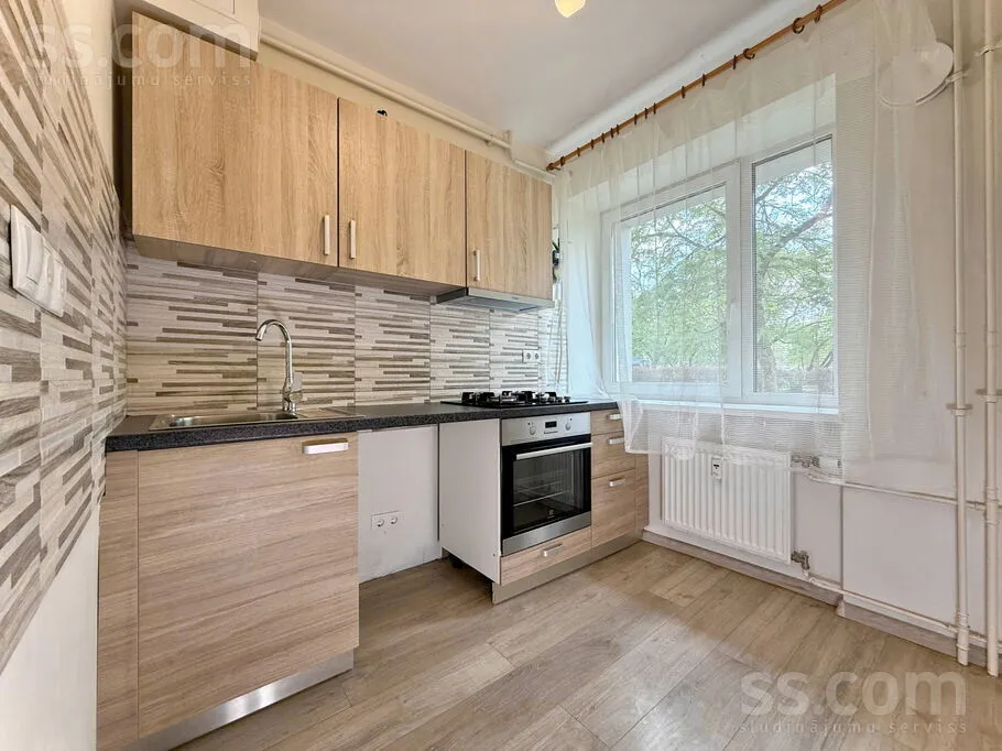 Köök - Renovated Flat with Library in Saldus Centre