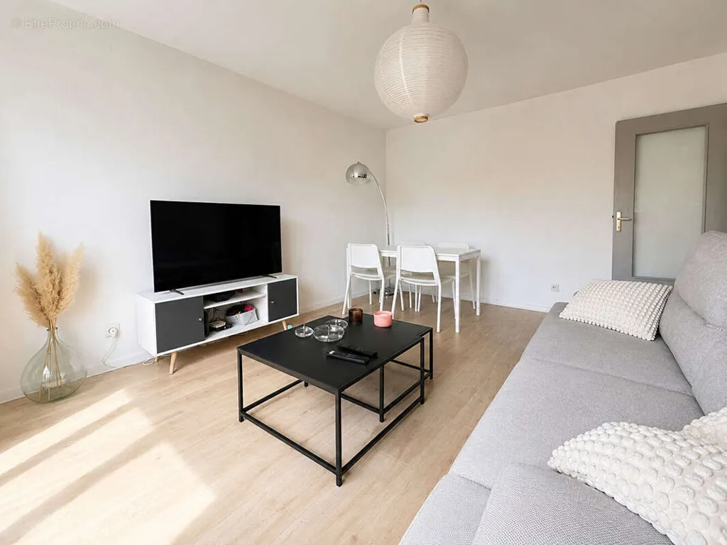 2-toaline korter asukohas Lyon-7e