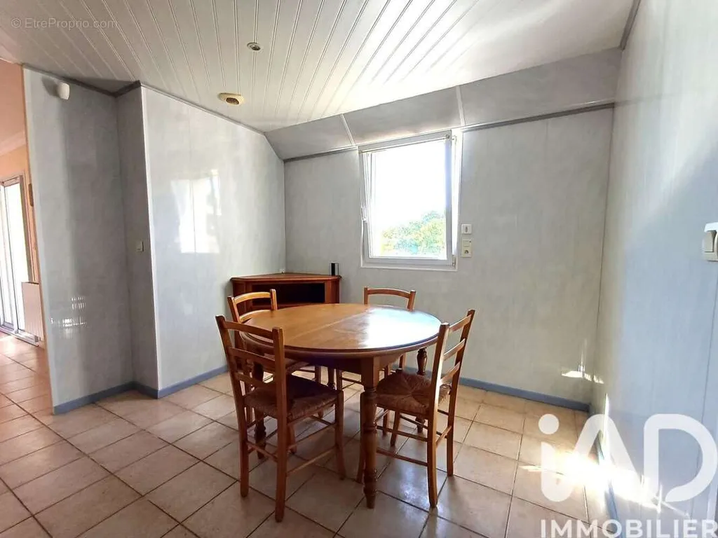 Maison 5 pièces à Saint-Vincent-Sur-Oust