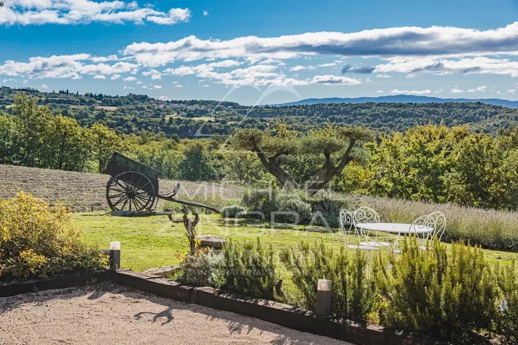 Jardin - Bastide Élégante avec Vues Panoramiques sur le Luberon à Murs