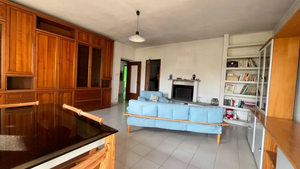 Elutuba - Rustic Farmhouse with Panoramic View in Castagnole delle Lanze