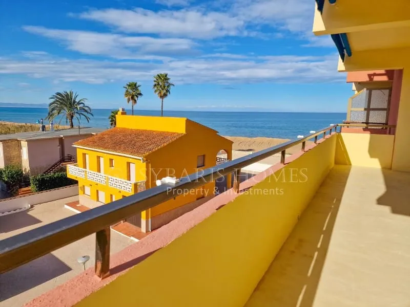 Balcone - Beachfront Apartment with Sea View in Dénia