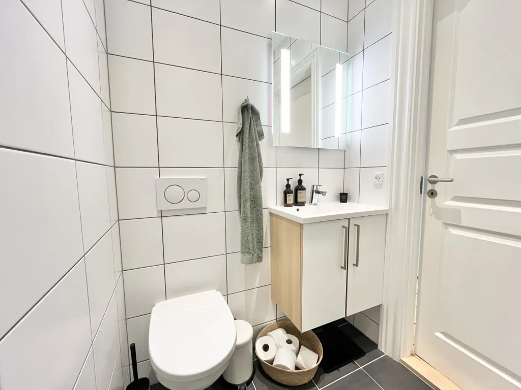 Salles de bain - Modern 2-Bedroom Apartment in Aalborg Centre