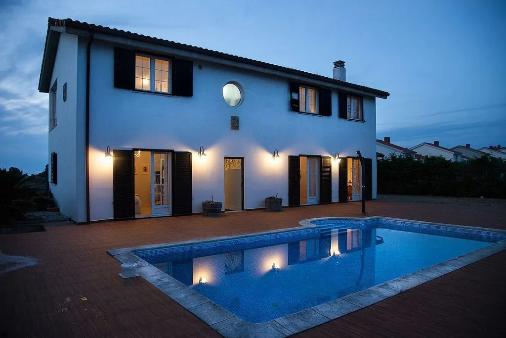 pool_area