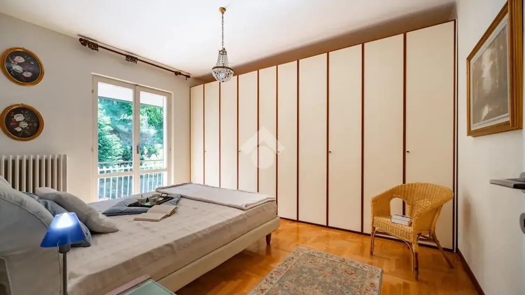 Chambres - Apartment with Panoramic View in Castello Di Brianza