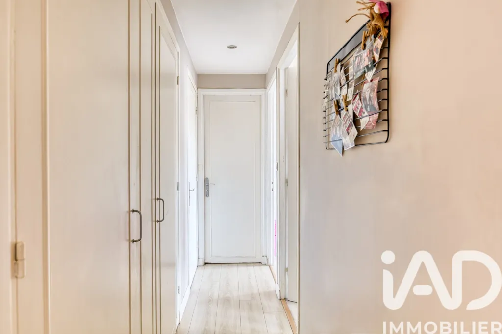 Entrée - Appartement 3 Pièces dans Résidence à Cachan