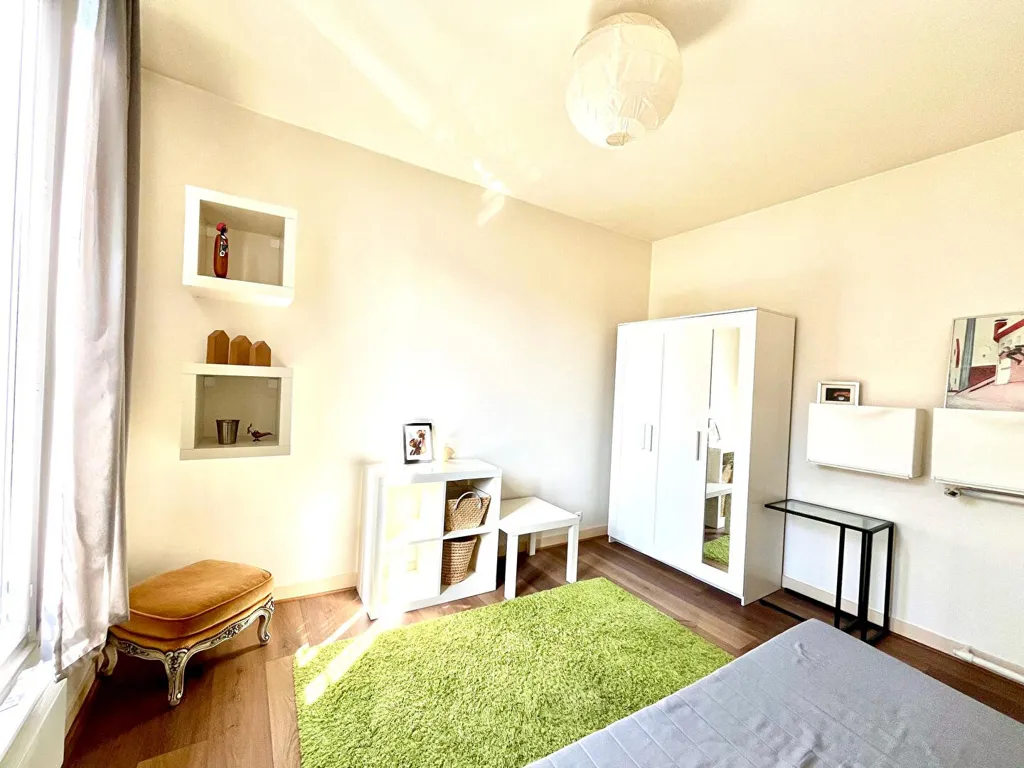 Chambres - Maison Répartie en 3 Appartements à Montreuil