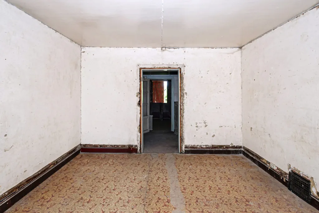 Toad - House with Renovation Potential in Frameries