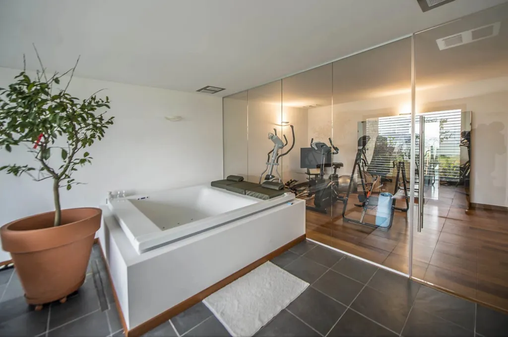 Salles de bain - Modern Villa with Pool and Spa near Parma