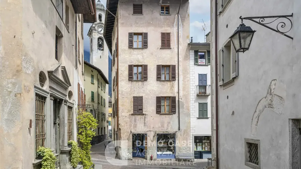 Esterno - Multi-Level Apartment in Chiavenna's Historic Centre