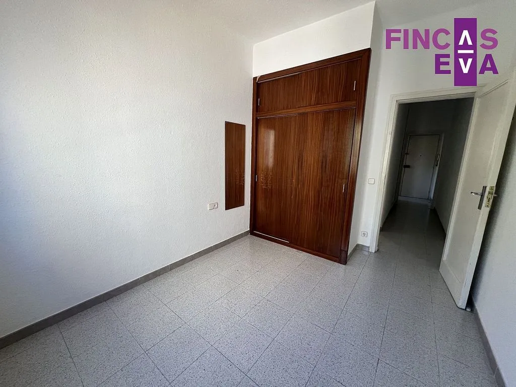 Esik - Apartment with Parking in El Baix Guinardó