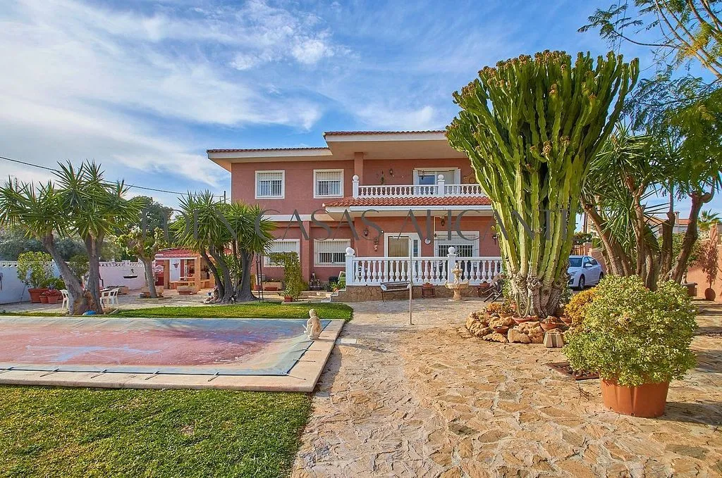 Bassein - Classic Chalet with Pool in Mutxamel