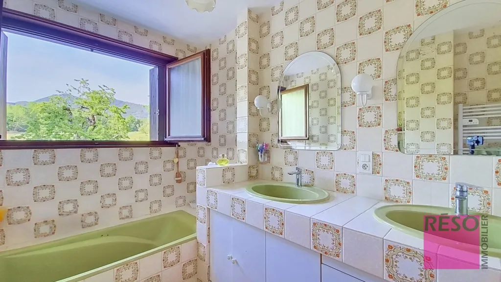 Vannitoad - Character House with Mountain View and Garden