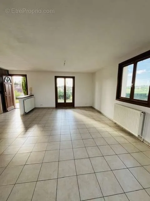 Séjour - Maison 5 Chambres au Calme à Ouches