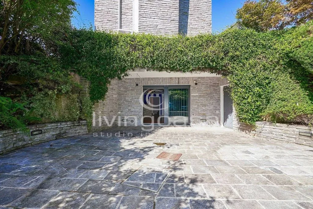 Terrasse - Luxury Villa with Panoramic Tower in Besana in Brianza