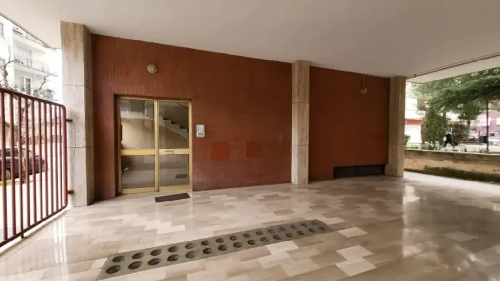 hallway_entrance