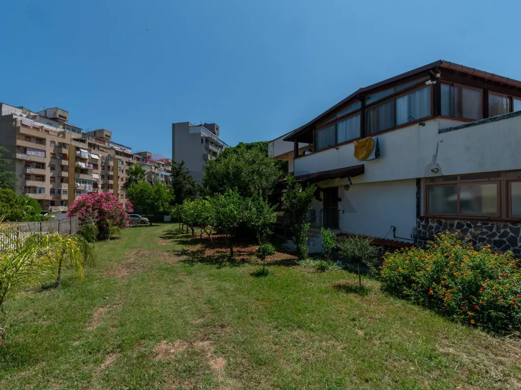 Aed - Single Villa with Pool in Palermo