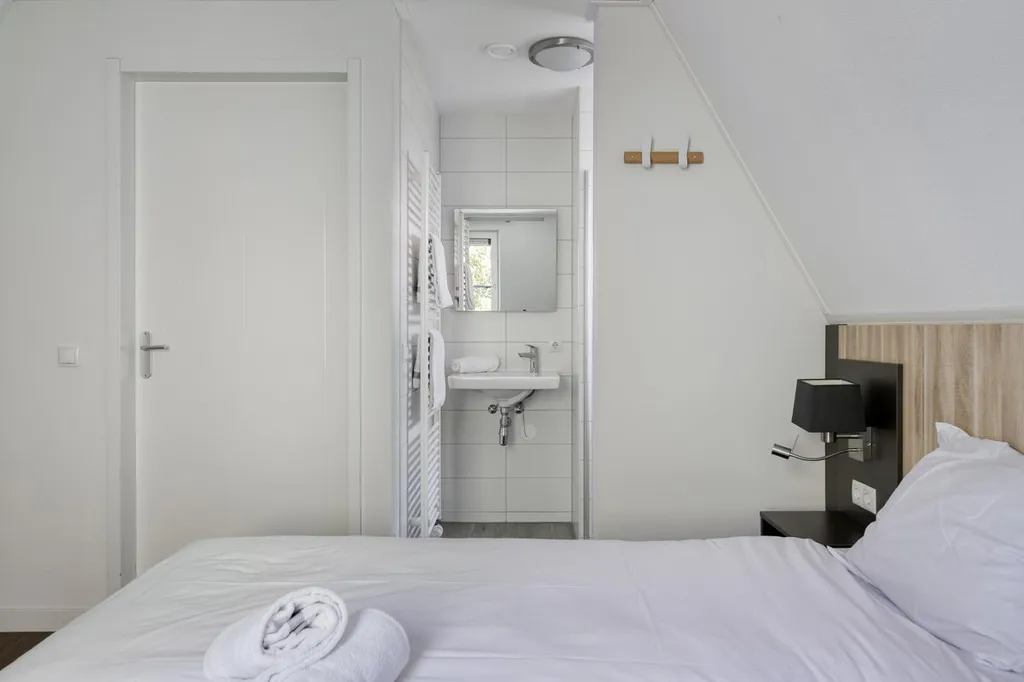 Magamistoad - Luxe Villa with Park View in Koudekerke