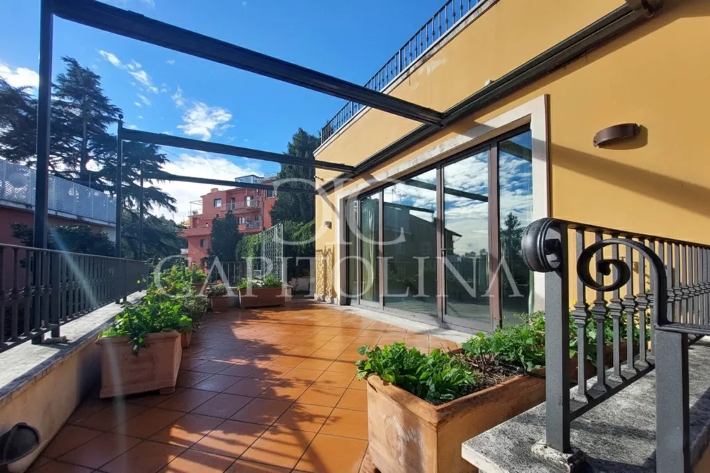 Terrazza - Luxury Villa with Private Garden in Rome