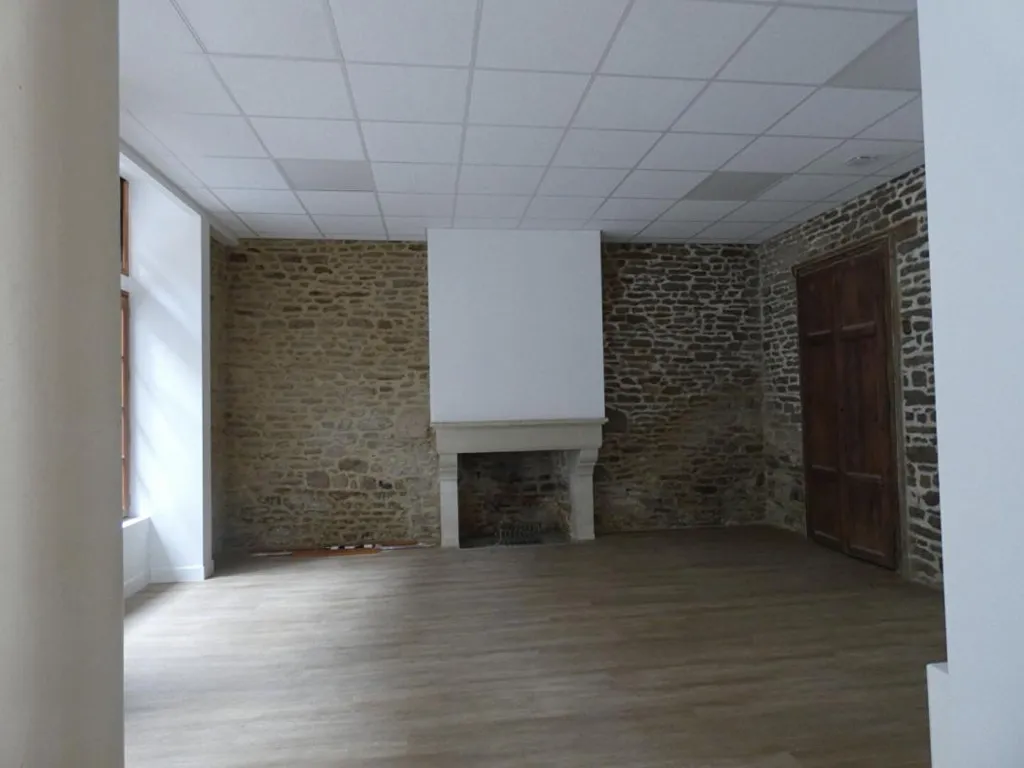 Pièces - Appartement Refait à Neuf avec Jardin au Centre de Dinan