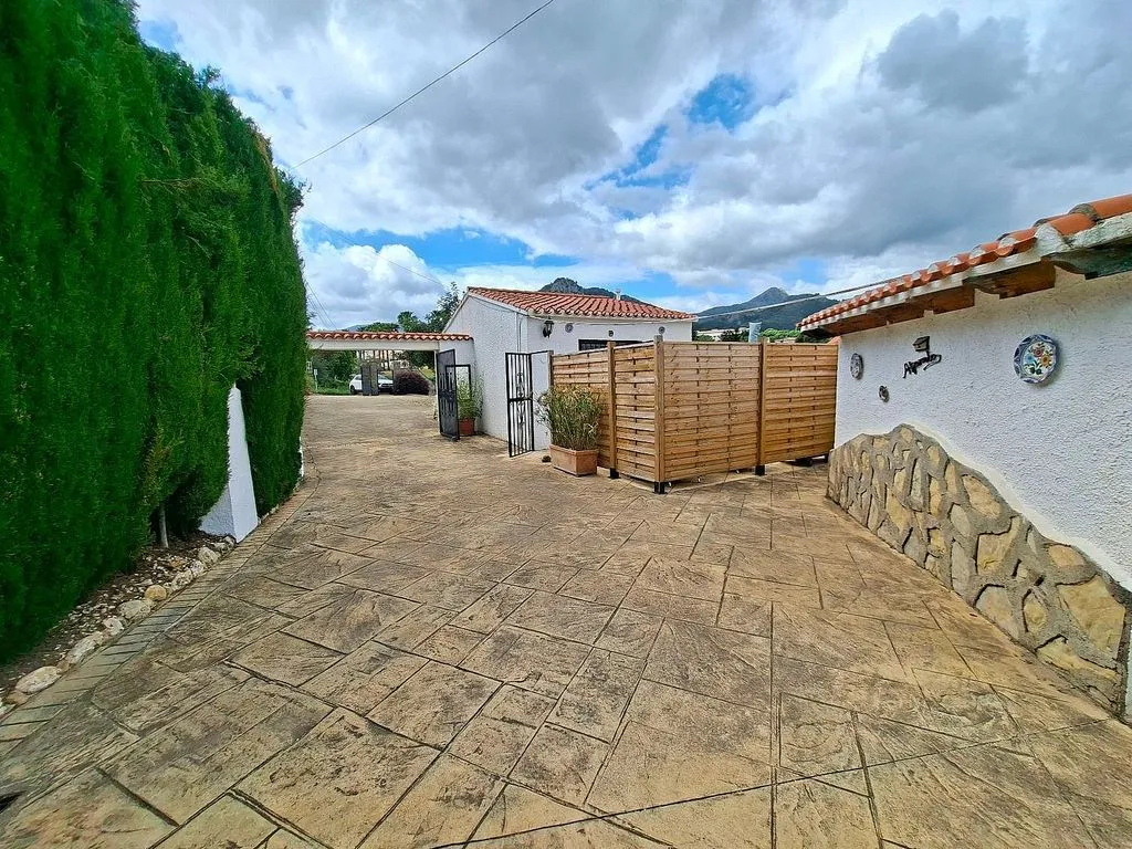 Extérieur - Single-Storey Villa with Pool in Orba