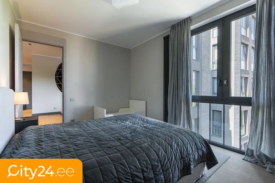 Magamistoad - 3-Bedroom Apartment with Terrace in Riga Centre