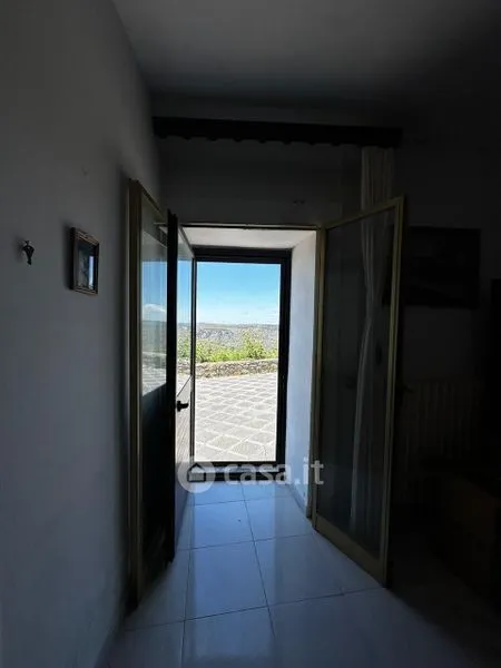 Esik - Rustic Villa with Garden in Aidone