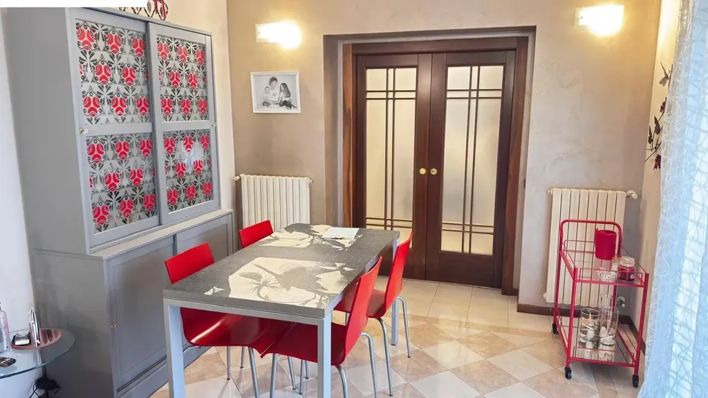 Sala da pranzo - Apartment with Terrace in Boario Alta