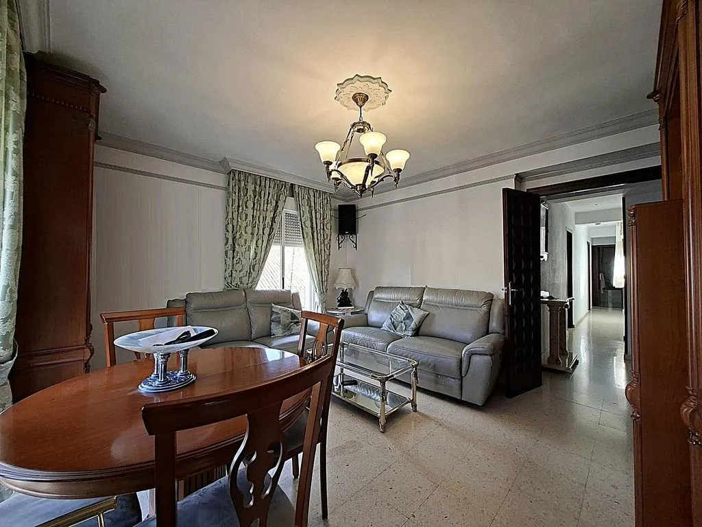 Salle à manger - Apartment with Balcony and Terrace in Cúllar Vega