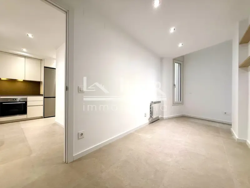 Cuisine - Modern Flat with Balcony in Vic Centre