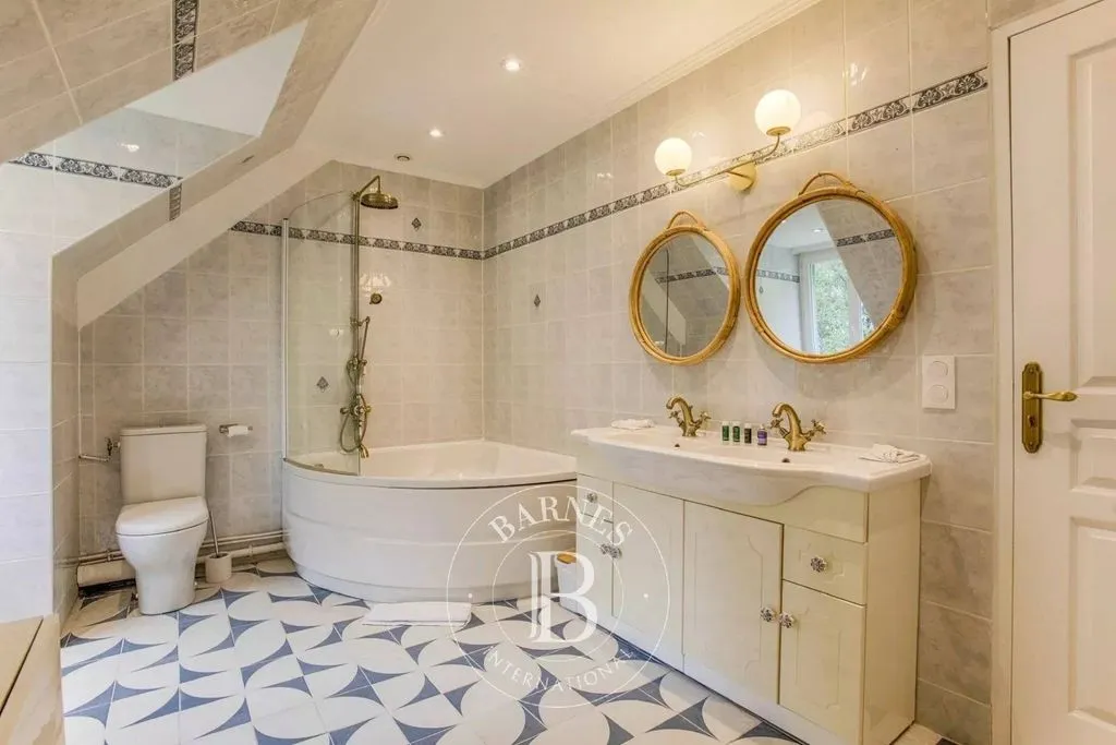 Vannitoad - Luxury House with Pool in Saint-Étienne-la-Thillaye
