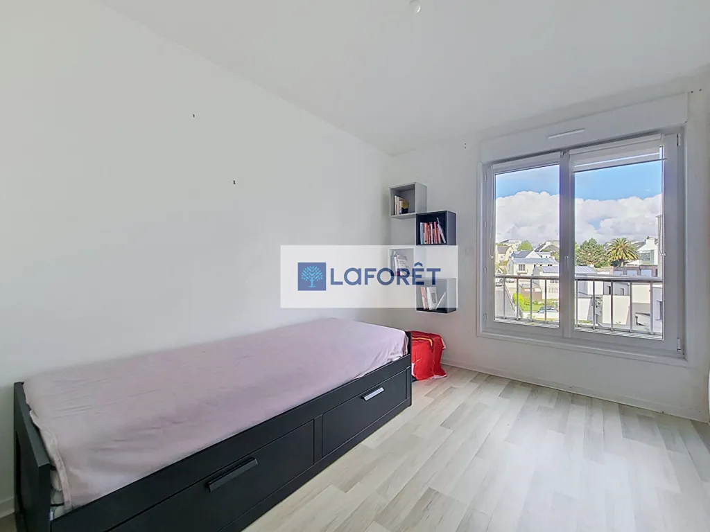 Magamistoad - 3-Bedroom Apartment with Balcony in Brest