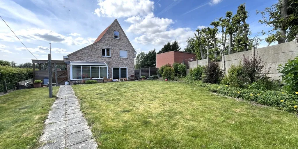 Aed - Open Plan House with Garden in Passendale