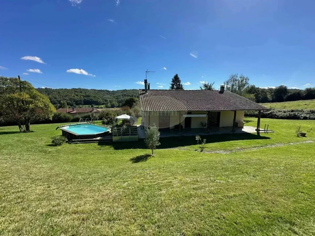 Giardino - Bright Villa with Pool in Quiet Location