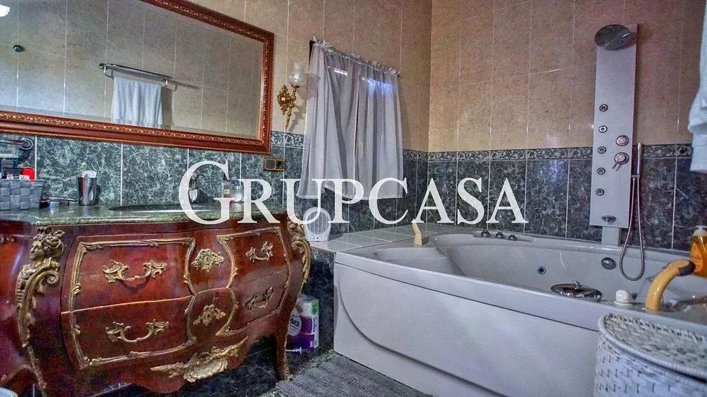 Vannitoad - Luxury Detached House with Pool in Alpicat