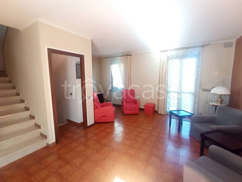 Elutuba - Terraced Villa with Private Garden in Bellinzago Novarese