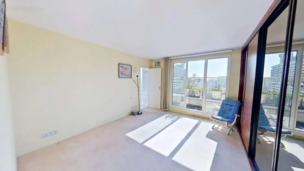 Pièces - Appartement avec Terrasse Panoramique à Paris-13e