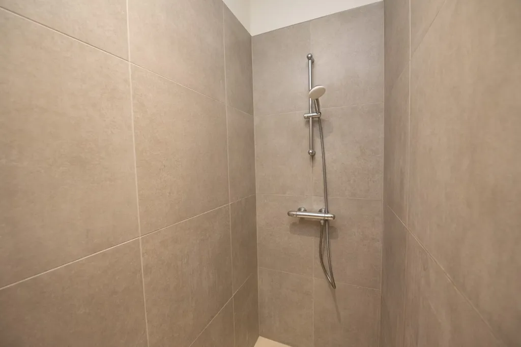 Bagni - Ground Floor Apartment with Garden in Waregem