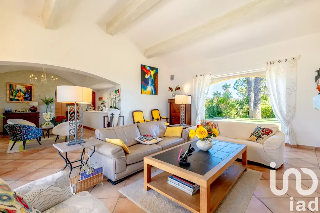 Living Room - Luxury Villa with Sea Views in Sainte-Maxime